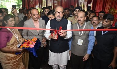 विचारों को उद्यम में बदलने का साहस रखें युवा - डेका