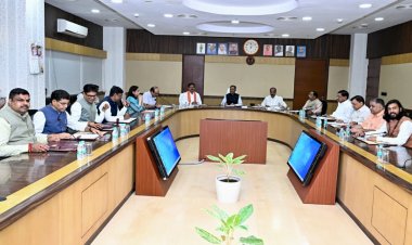 मुख्यमंत्री  विष्णु देव साय की अध्यक्षता में आज यहां मंत्रालय महानदी भवन में आयोजित कैबिनेट की बैठक में अनेक महत्वपूर्ण निर्णय लिए गए -