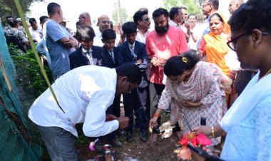 विधायक सुश्री लता उसेण्डी ने टेबल टेनिस कोर्ट एवं जिला अस्पताल में शेड निर्माण कार्य का किया भूमिपूजन
