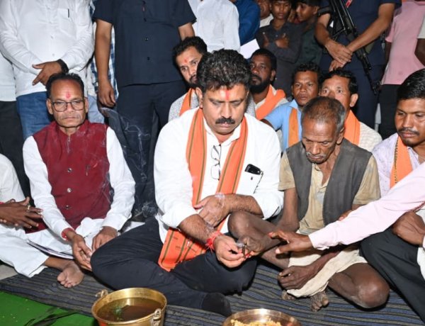 उप मुख्यमंत्री विजय शर्मा ने मुड़घुसरी में 1.48 करोड़ रुपए के तीन सड़क का किया भूमिपूजन….