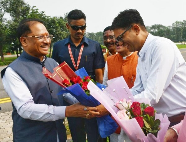 रायगढ़ पहुंचने पर मुख्यमंत्री  विष्णुदेव साय का हुआ भव्य स्वागत