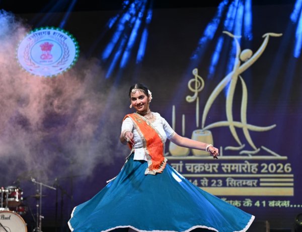 शार्वी सिंह परिहार ने कथक की मनमोहक प्रस्तुति दी