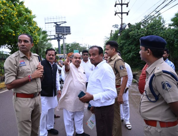 पदयात्रा सप्ताह की तैयारियों का विधायक पुरन्दर मिश्रा ने लिया जायजा, कार्यक्रम स्थल का किया निरीक्षण