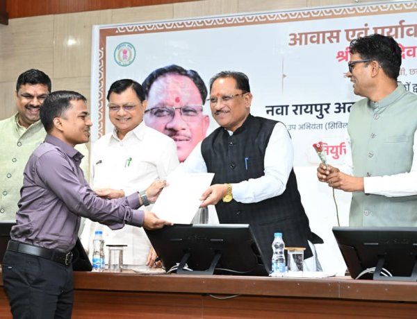 युवाओं को रोजगार, नागरिकों को सुगम सेवाएं और आधुनिक कौशल से जोड़ना हमारी प्राथमिकता : मुख्यमंत्री  विष्णु देव साय