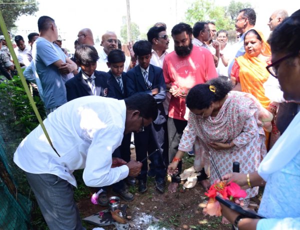 विधायक सुश्री लता उसेण्डी ने टेबल टेनिस कोर्ट एवं जिला अस्पताल में शेड निर्माण कार्य का किया भूमिपूजन
