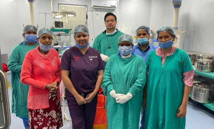 जिला अस्पताल जशपुर में सेप्टिक शॉक में 10 वर्षीय बच्ची को मिला जीवनरक्षक उपचार, एक्टोपिक प्रेग्नेंसी का सफल ऑपरेशन