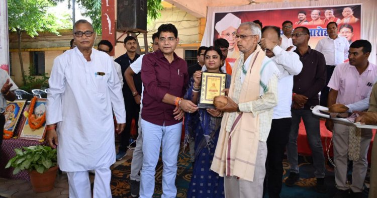 शिक्षकों के मार्गदर्शन और जनसेवा से ही संभव है, समाज व राष्ट्र का सर्वांगीण विकास- मंत्री टंक राम वर्मा