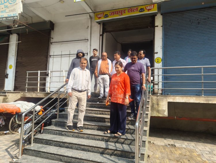आयुक्त के निर्देश पर अपर आयुक्त ने नगर निगम जोन 4 के विभिन्न स्थानों के निरीक्षण के दौरान पाई गई गंदगी को लेकर संबंधित व्यक्तियों पर जुर्माना करने के दिये निर्देश