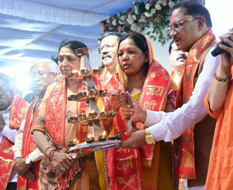 प्रधानमंत्री श्री मोदी के 76वें जन्मदिवस पर 1.25 लाख दीपों से आलोकित हुआ खारुन नदी का पावन तट
