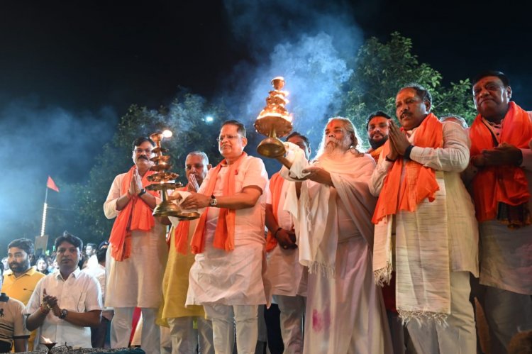 ’सेवा संकल्प अभियान के तहत भव्य दीप प्रज्वलन, सेवा-सुशासन और राष्ट्र निर्माण के संकल्प के साथ जिलेभर में हुआ आयोजन’