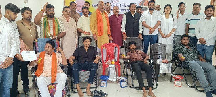 प्रधानमंत्री के जन्मदिवस पर आयोजित शिविर में युवाओं ने बढ़-चढ़कर लिया हिस्सा