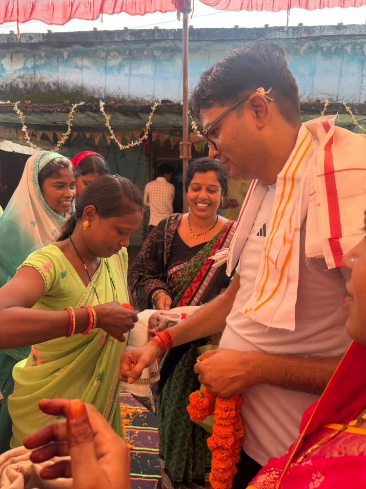 ग्रामवासियों से संवाद कर वित्त मंत्री श्री ओपी चौधरी ने सुनी समस्याएं और मांगें
