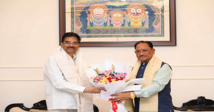 मुख्यमंत्री साय ने ओडिशा के राज्यपाल डॉ. हरि बाबू कंभमपति से की शिष्टाचार भेंट