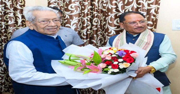 मुख्यमंत्री साय ने छत्तीसगढ़ के पूर्व राज्यपाल हरिचंदन से की सौजन्य भेंट