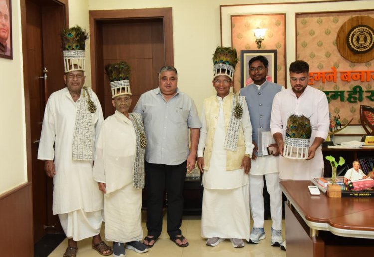 रामनामी समुदाय के प्रतिनिधियों ने पर्यटन एवं संस्कृति मंत्री  राजेश अग्रवाल से की भेंट