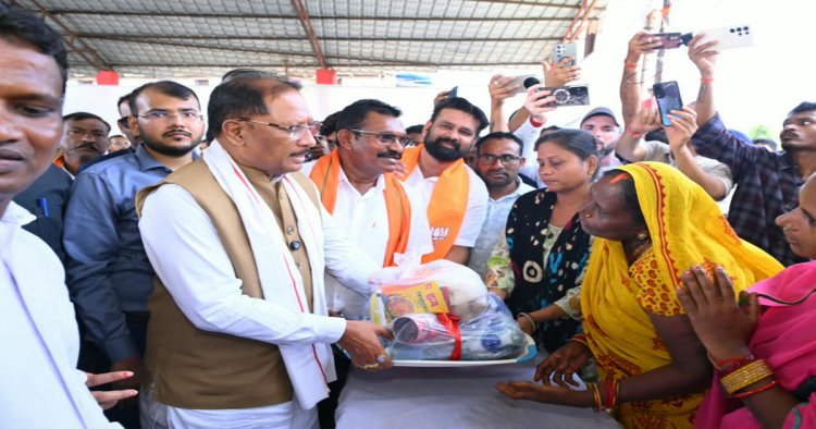 बाढ़ प्रभावित परिवारों के साथ पूरी संवेदनशीलता से खड़ी है सरकार : मुख्यमंत्री विष्णु देव साय