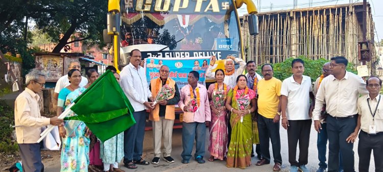 मुख्यमंत्री दर्शन योजना से वरिष्ठ नागरिकों के तीर्थ दर्शन का सपना हुआ साकार शिरडी, शनि शिंगणापुर और त्र्यंबकेश्वर के लिए चार दिवसीय यात्रा पर रवाना हुआ 410 दर्शनार्थियों का जत्था