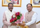  मुख्यमंत्री विष्णु देव साय से सांसद  धर्मेंद्र प्रधान ने की शिष्टाचार भेंट