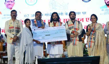 खादी और स्थानीय उत्पादों के अधिकाधिक उपयोग पर जोर - मंत्री गजेन्द्र यादव