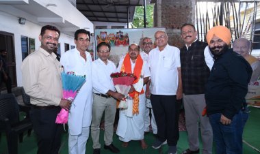 टीम कैट ने  पुरंदर मिश्रा जी विधायक, रायपुर उत्तर विधानसभा से मुलाकात कर उन्हें जन्मदिवस की हार्दिक बधाई एवं शुभकामनाएं दी - कैट