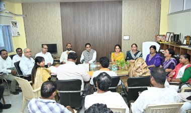 रायपुर पश्चिम में विकास कार्यों की विधायक मूणत ने की समीक्षा, दीपावली से पहले सभी स्ट्रीट लाइट दुरुस्त करने के निर्देश