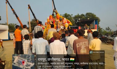 महिषासुर मर्दिनी आदिशक्ति दुर्गा माता की मूर्ति का महादेवघाट पाटन पुलिया के पास विसर्जन कुण्ड में भक्तगणों द्वारा श्रद्धापूर्वक विसर्जन प्रारम्भ