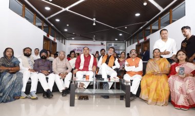 भाजपा प्रदेश अध्यक्ष किरण देव सहित भाजपा पदाधिकारियों ने प्रदेश कार्यालय में सुनी 'मन की बात'