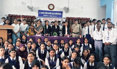 डॉ. राम मनोहर लोहिया शासकीय उच्चतर माध्यमिक शाला संतोषी नगर में ‘सुरक्षित बचपन अभियान’ के तहत बाल संरक्षण एवं विधिक जागरूकता कार्यक्रम आयोजित