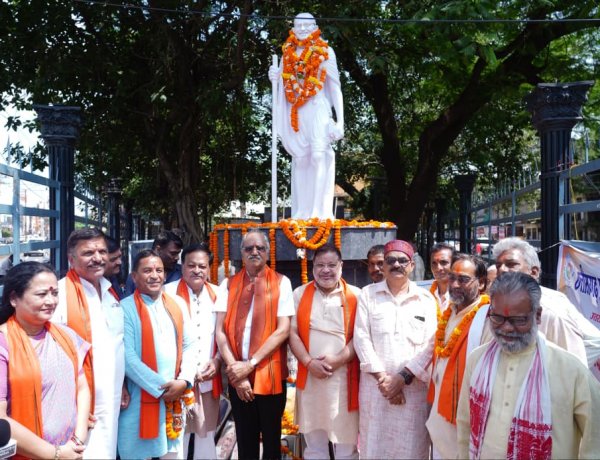 महात्मा गांधी और लाल बहादुर शास्त्री की जयंती पर सांसद बृजमोहन अग्रवाल ने अर्पित की श्रद्धांजलि; राजधानी में आयोजित विविध कार्यक्रमों में हुए शामिल