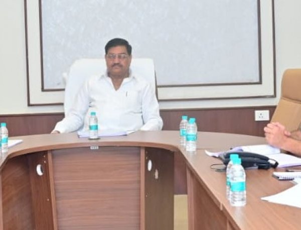 ’किसानों की सुविधा सर्वाेपरि, आगामी धान खरीदी के लिए समय रहते पूरी करें सभी तैयारियां: खाद्य मंत्री  दयाल दास बघेल’