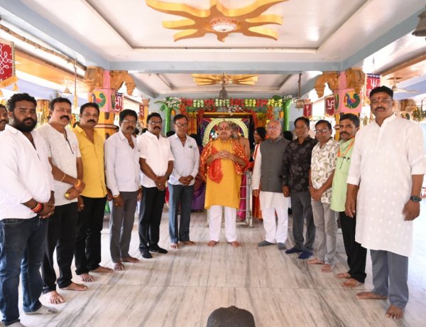 सोलहपुरी माता के दरबार में विधायक पुरन्दर मिश्रा ने की पूजा-अर्चना, प्रदेशवासियों की सुख-समृद्धि की कामना