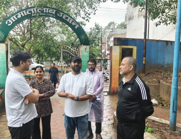 निगम लोककर्म विभाग अध्यक्ष दीपक जायसवाल से चर्चा कर जनसमस्याओं से हुए अवगत