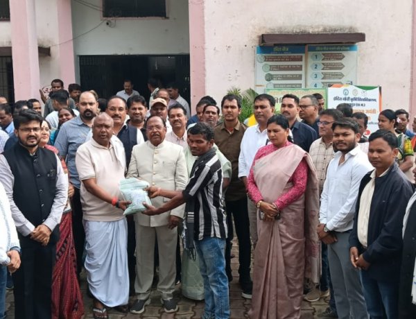अम्बिकापुर : पीएम किसान सम्मान निधि की 24वीं किस्त से सरगुजा के 87,796 किसानों को मिले 18.10 करोड़ रुपये