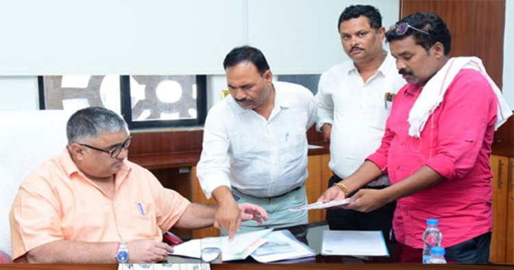 मंत्री अग्रवाल ने विभिन्न क्षेत्रों से पहुंचे नागरिकों की सुनी समस्याएं और सुझाव, अधिकारियों को दिए त्वरित समाधान के निर्देश