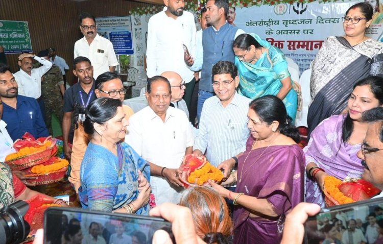 संयुक्त परिवार व्यवस्था को संजोने की आवश्यकतारू राज्यसभा सांसद श्रीमती लक्ष्मी वर्मा