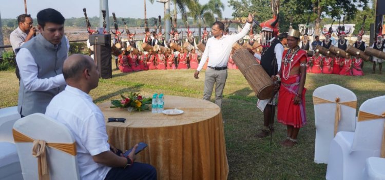 चित्रकोट की खूबसूरती और बस्तर की लोक-संस्कृति ने मोहा देशभर से आए अधिकारियों का मन