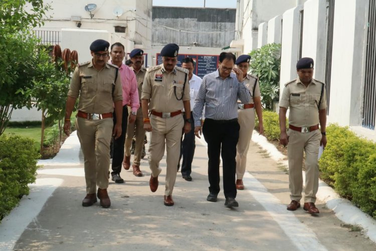 बिलासपुर जेल में नवरात्रि की भक्ति, एसपी-कलेक्टर ने कैदियों को दिया नई शुरुआत का संदेश