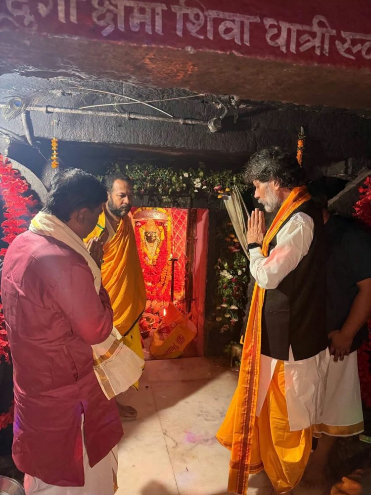 भाजपा प्रदेश अध्यक्ष किरण देव और मंत्री केदार कश्यप ने किए माँ दन्तेश्वरी के दर्शन