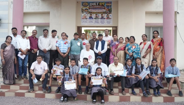 मेधावियों ने बिखेरी अपनी बौद्धिक चमक, 40  विद्यार्थी राज्य स्तर के लिए चयनित