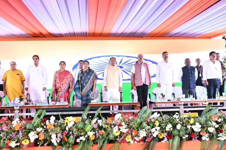 रायपुर-कुरूद और रावघाट नई रेल सेवाओं का शुभारंभ: सांसद बृजमोहन अग्रवाल ने दी दशहरे की बधाई, कहा—'बस्तर को रेल से जोड़ना बनेगा ऐतिहासिक'