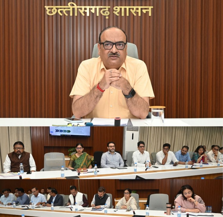 शासकीय योजनाओं के क्रियान्वयन और निर्माण कार्यों में तेजी लाई जाए : मुख्य सचिव श्री विकासशील