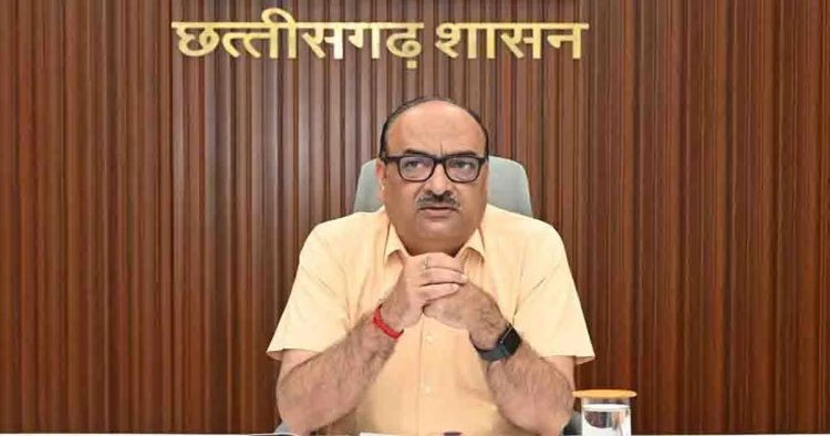 शासकीय योजनाओं के क्रियान्वयन और निर्माण कार्यों में तेजी लाई जाएरू मुख्य सचिव विकासशील